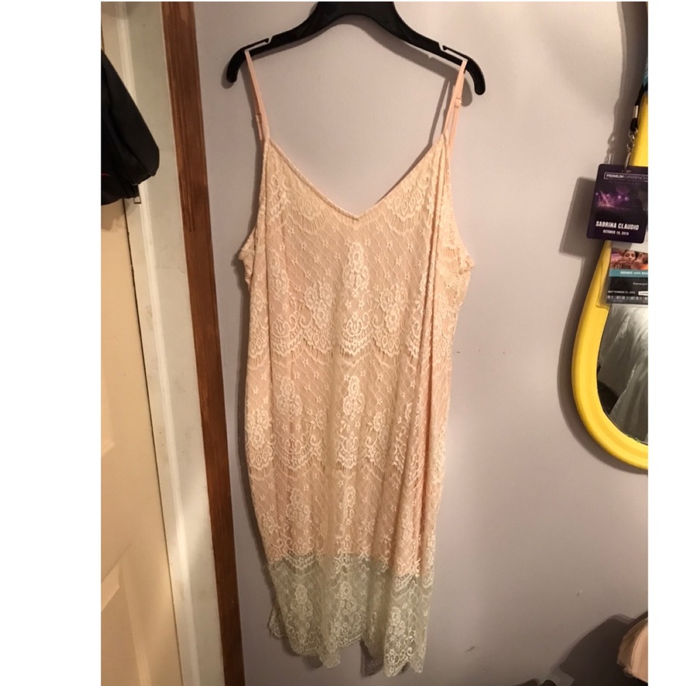 SUPER CUTE DRESS